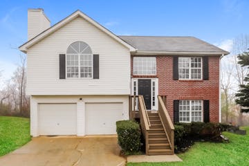 1220 Misty Meadows Ln Hampton, GA 30228